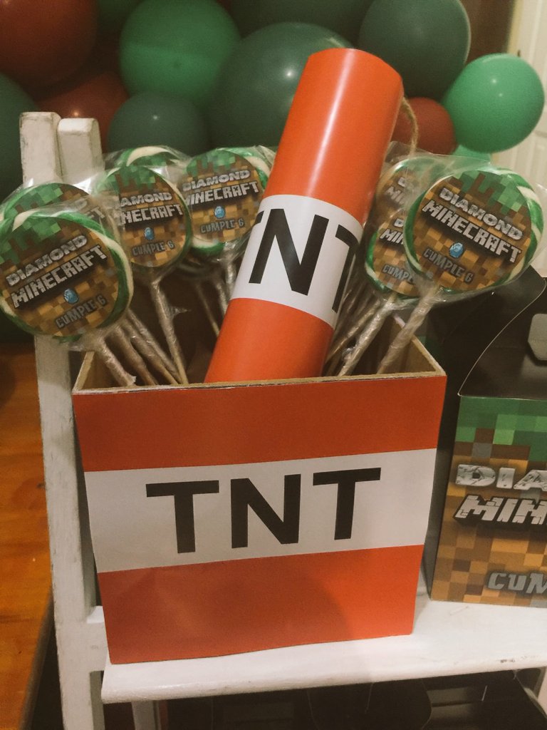 isaasahid's tweet image. Somos #PartyStuffs