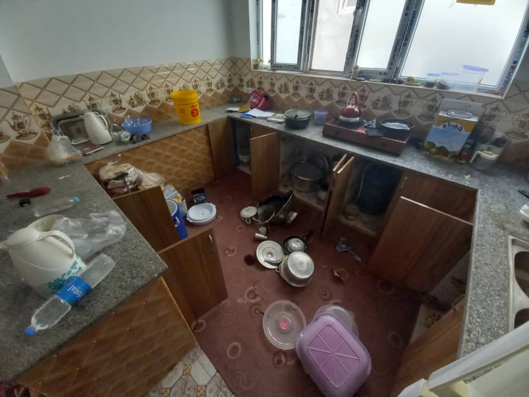 schamisso's tweet photo. 1/Two prominent Afghan reporters just sent me these pics of their homes ransacked by the Taliban hours after they fled to another place.
The photos taken by neighbors, themselves threatened to reveal the reporter's new locations. https://t.co/S3JD0nBFWl