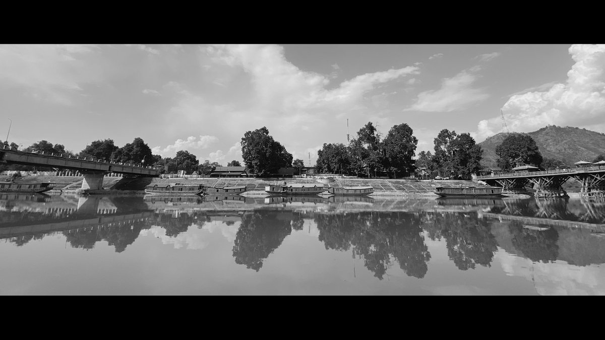 OunMehdi's tweet photo. Well, it seems so simple to cross the river according to Mr Deng Xiaoping’s saying that “Cross the river by feeling for stones under one’s feet! 
But the #jhelumriver by itself is deep in physical manner &amp; Philosophically, it has lot of things to say, which we can’t understand…. https://t.co/QOOrGJgLHb