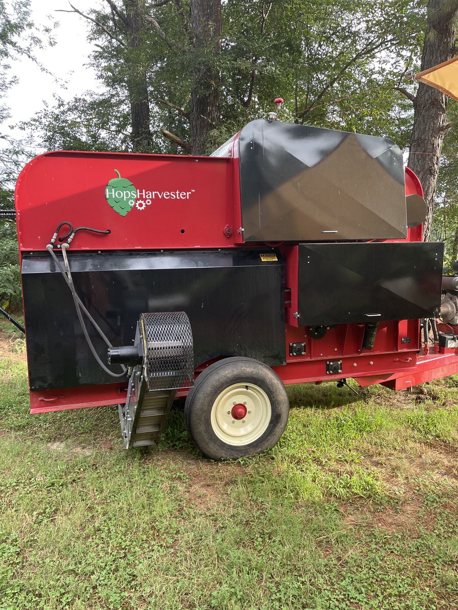 HoppinFarm's tweet photo. Here at Hoppin’J’s our new hops harvester means we get very little lose of cones and the amount of time to obtains the cones is 100-200% improved! WOW what a difference. Means even more cones for our brewers going forward https://t.co/fx1u0IpsFq