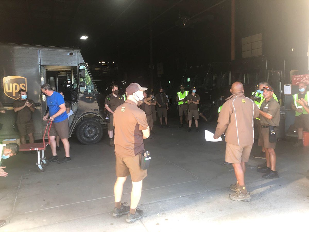 2Schaef26's tweet image. Flint South giving PCMs with passion. #mostimportantstop