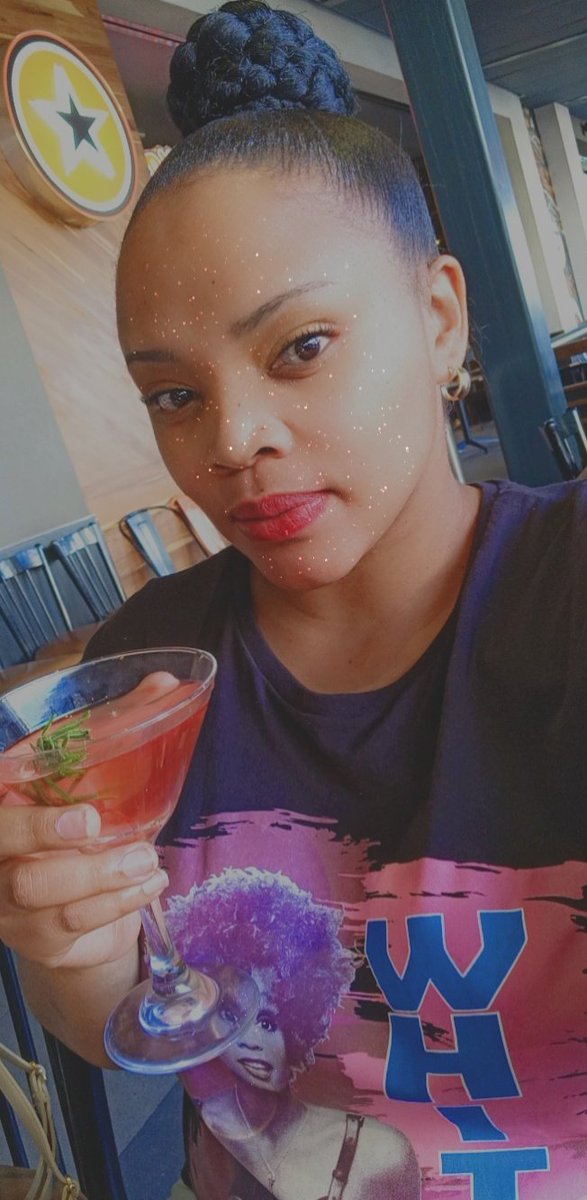 AyandaYandiey's tweet photo. Mina I enjoy alcoholic drinks shame. Whoever is gonna marry me must know 🥺💀 https://t.co/sluP3BPgMV