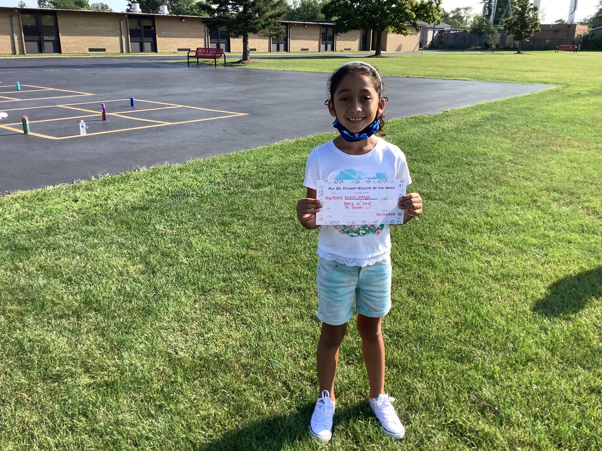 Foster had their first “Student-Athlete of the Week” picks! These students went above and beyond to demonstrate their Foster pride! Way to go Lions! <a href="/ForestRidge142/">Forest Ridge SD142</a> <a href="/FosterLions/">Foster Elementary</a>