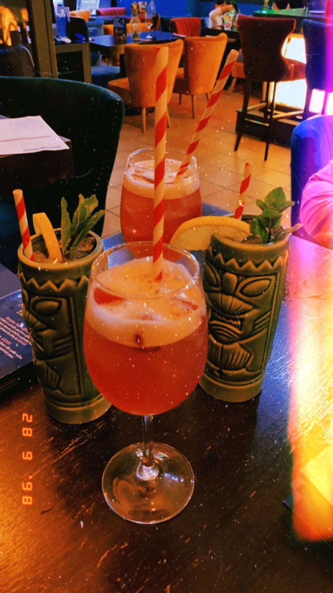 DHyphenMac's tweet image. Pre drinks before the madness
#ThirtyFree