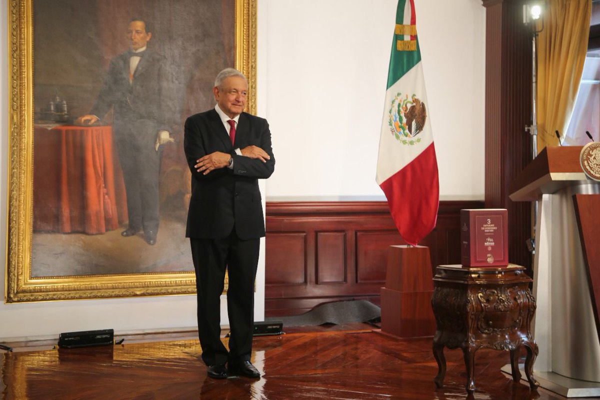 Muy orgullosa de nuestro presidente <a href="/lopezobrador_/">Andrés Manuel</a> #TercerInforme