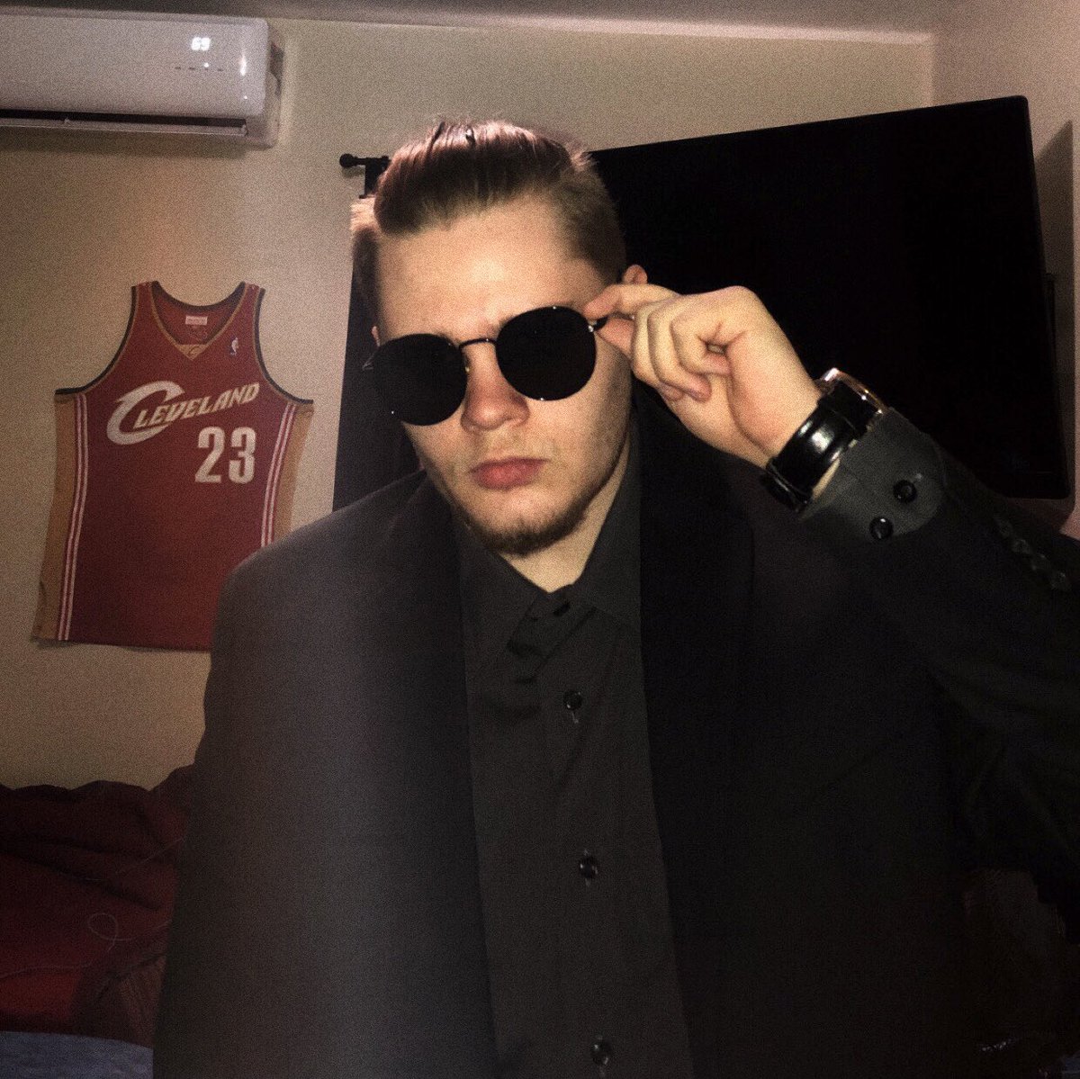 JamesGangOOC's tweet photo. BREAKING:

#JamesGang👑 Inc. has hired @dissxciatixn as PERSONAL SECURITY for our family. 

His job title is “HEAD OF SECURITY FOR THE #JamesGang👑”.

Congrats Brandon!

THANK YOU for always being loyal to us, @dissxciatixn. The #JamesGang👑 LOVES YOU, buddy. #BrandonForever🖤 https://t.co/yhmJQ8qN2O