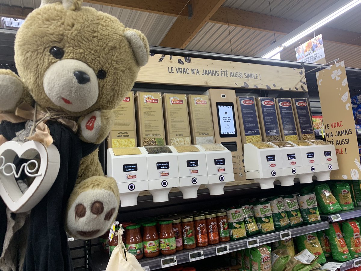 #BBTed toujours plus curieux 🤩 Il a trouvé le test #vrac <a href="/intermarche/">Intermarché</a> avec marques nationales / MDD et trémies « intelligentes » de <a href="/VracSmart/">SmartVrac</a>. A suivre...