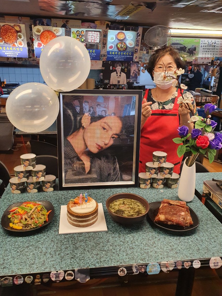 사랑하는 정국아 생일 축하해 
코로나  땜문에 많이들 힘들지 건강 조심하구  우리   탄이들  늘 행복하길  기도한다
탄이들  사랑하고 💜 보라해 💜 😘