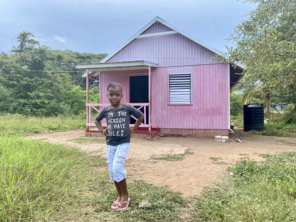 UNICEFJamaica's tweet image. One ‘rule’ is every child has a right to an education. Shaneika, age 5, from Free Town, St Catherine deserves to fully realize this right. #LostToLearning
