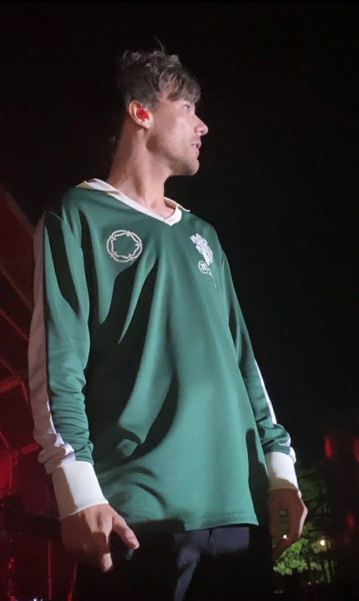 sllafsuraci's tweet photo. proud to be a proud mama @Louis_Tomlinson ♡♡ https://t.co/3ppxz2O8hQ