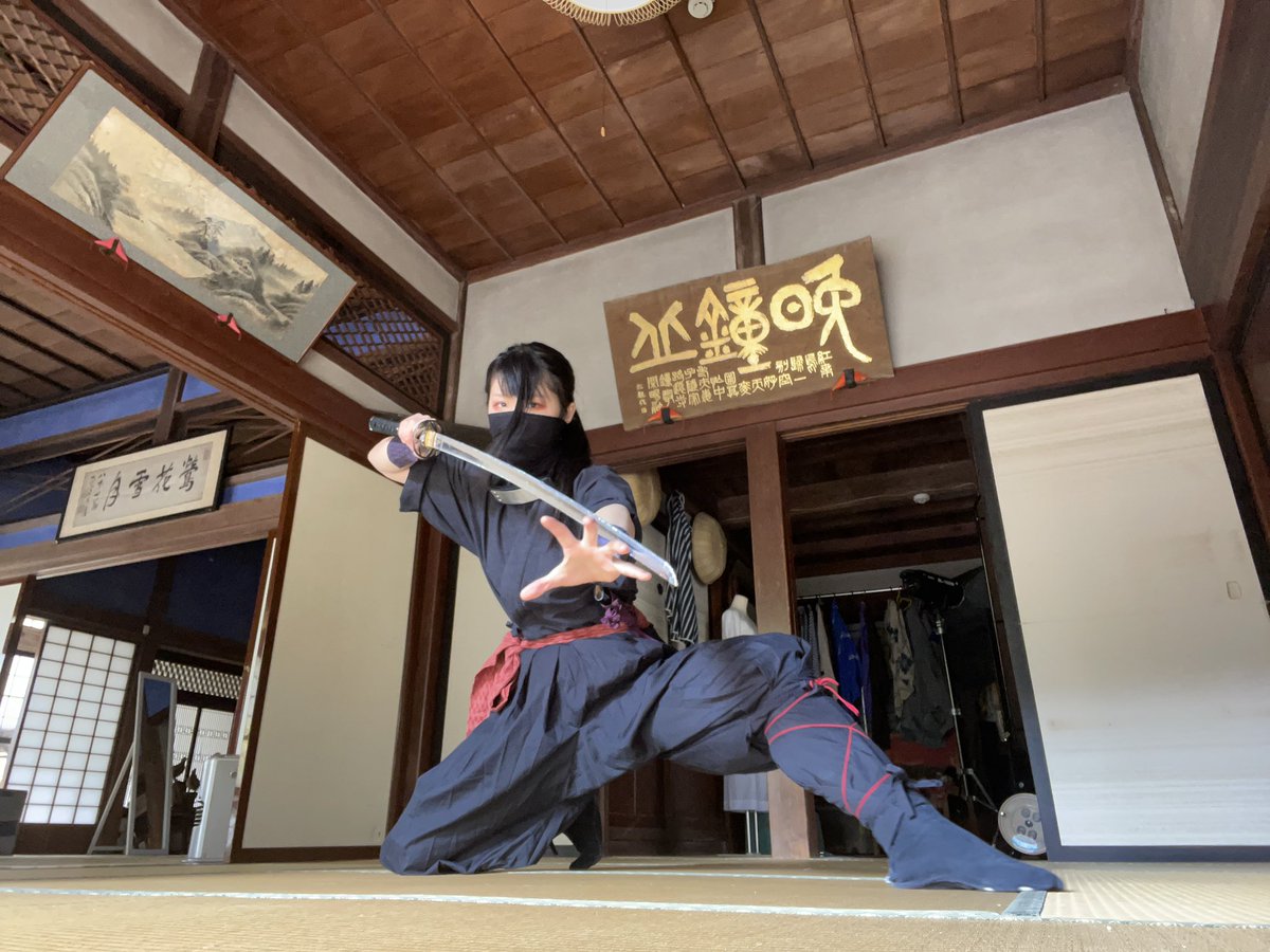 mii10_913tktk's tweet photo. #くノ一の日
そういえば!!!笑笑
最近侍モード全開だったので周りからは弥兎ちゃん不足です💢と言われつつもあまり出番がなかった弥兎ちゃんです笑
侍な僕も添えて🤲
#東京浅草剣舞会エッジ忍軍朱音 #くノ一 #忍者 #弥兎 #東京浅草剣舞会エッジ #ask_edge #志伝流 #金子拓美 https://t.co/UU5VYcXh1S