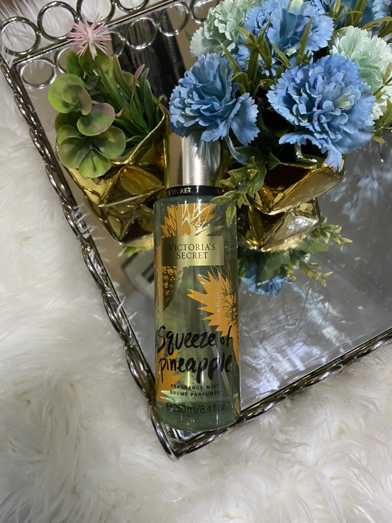 babykezzy1's tweet photo. Available 📍🔥✨
You need this !
Available for pick up and delivery 📦 ✅
Send a dm to order ✅
Payment validates order✅
Delivery is not free✅
# perfume #perfumeinlagos #perfumelovers #smartcollection #victoriasecrets #perfumeoilsinlagos #dior#sunflower#dorathy#bbnaija https://t.co/EZwG82QHtf