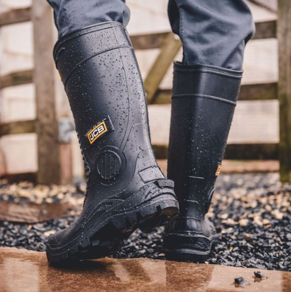 SafetySignUK's tweet image. Do not let the weather stop the work progress. JCB offers various ranges of waterproof footwear from wellies to boots. Keep dry in all weather.

#JCB #constructionside #PPE #footwear #onsite

JCB safetysigns.uk.com/Catalogue/PPE-…