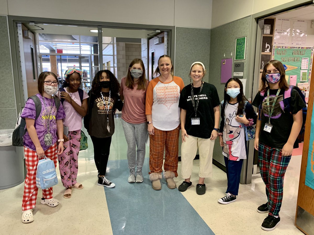 Mer_Fiaccone's tweet photo. Spreading Kindness in our jammies at KMS! @Killian_MS @TH_Connelly @SudovskyL @LaceyHerring17 @Mrs_CBertsch @themrfuller @lisdbekind https://t.co/e2gsfJfzC7