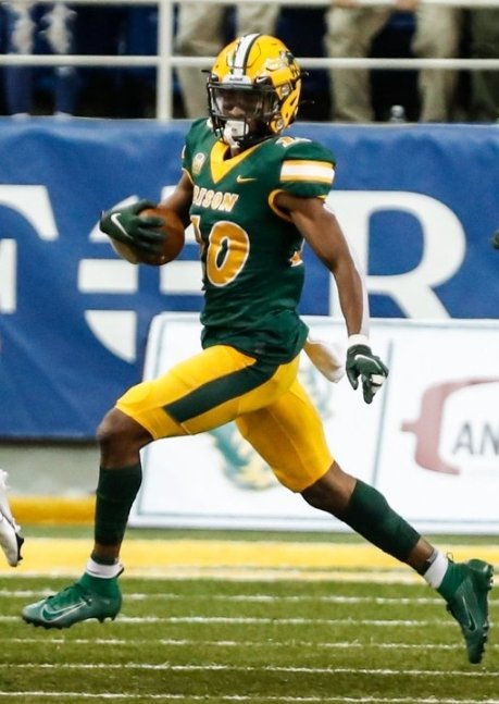 NCAAFNation247's tweet photo. ● DB Spotlight ●

Dom Jones - NDSU

• Jones is a 6'3 DB who has 34 Tackles, 2 Tackles for Loss, 5 Pass Breakups, 3 INTs and 1 Fumble Recovery in his career. https://t.co/laVeceffMn