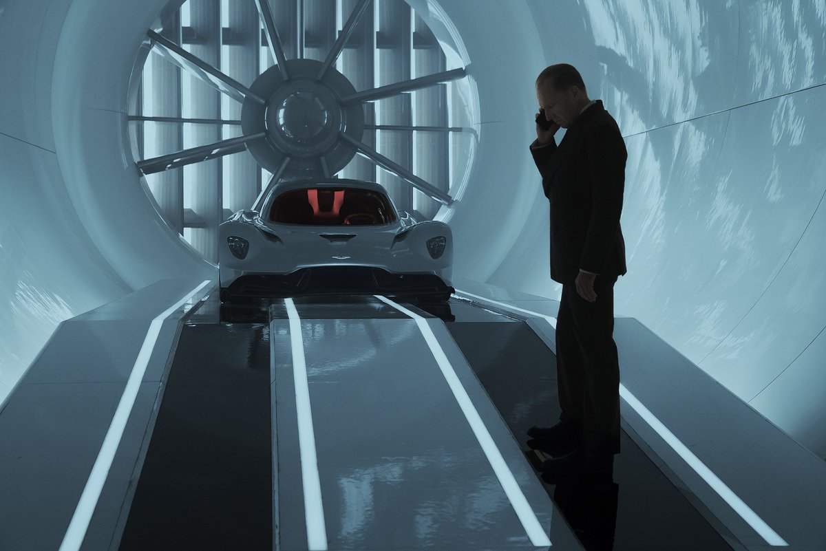 britculturejp's tweet photo. M、Q、マネーペニーも登場！ 『007／ノー・タイム・トゥ・ダイ』の最新予告編が公開に。ダニエルボンド最後の作品にふさわしい「007」らしさすべてが詰め込まれた『007／ノー・タイム・トゥ・ダイ』は、10月1日（金）から全国公開 https://t.co/VFKPVJnkt0 🇬🇧 #BondisGREAT #ノータイムトゥダイ https://t.co/H7dkqxPdSg