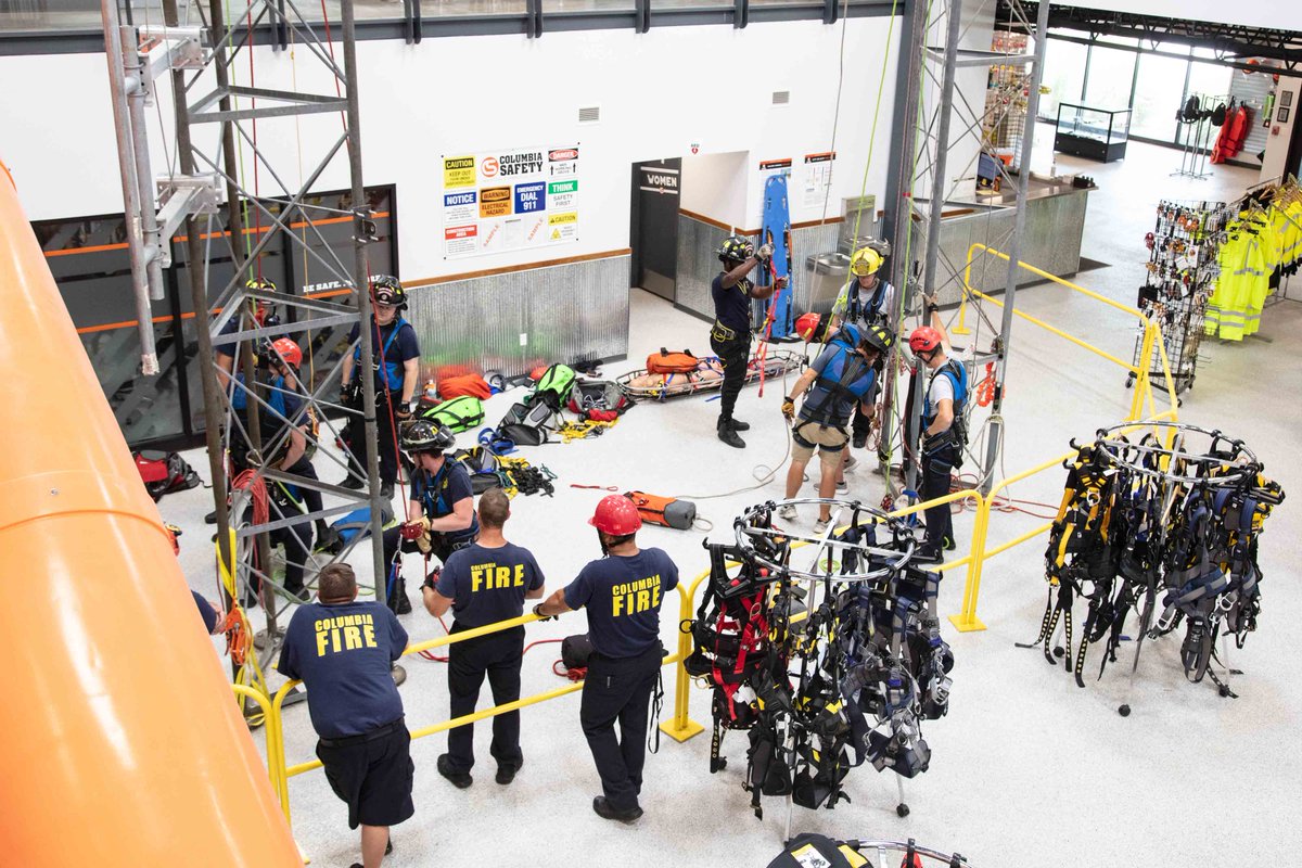 ColSafety's tweet photo. Last Wednesday @Columbia_Fire got hands-on training at our Columbia, MO location. We can't wait to host them again on our in-house towers. Thank you, @Columbia_Fire for your dedication to safety and training!
#BeSafeDoMore #AlwaysReady https://t.co/E2dljdKmWi
