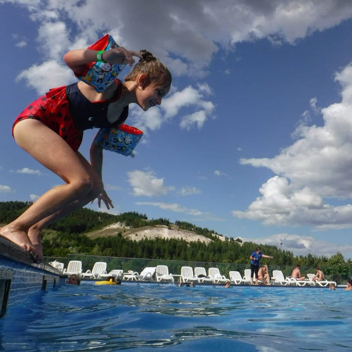 posetitur's tweet image. В #Хвалынск 25 сентября из Самары и Тольятти!
В Хвалынских Термах круглый год пляжный сезон и температура воды 33°. Вода чистейшая, артезианская, очищается без хлора!
Бронируйте пока есть места! Подробнее: poseti-tur.ru/tours/relaks-t…