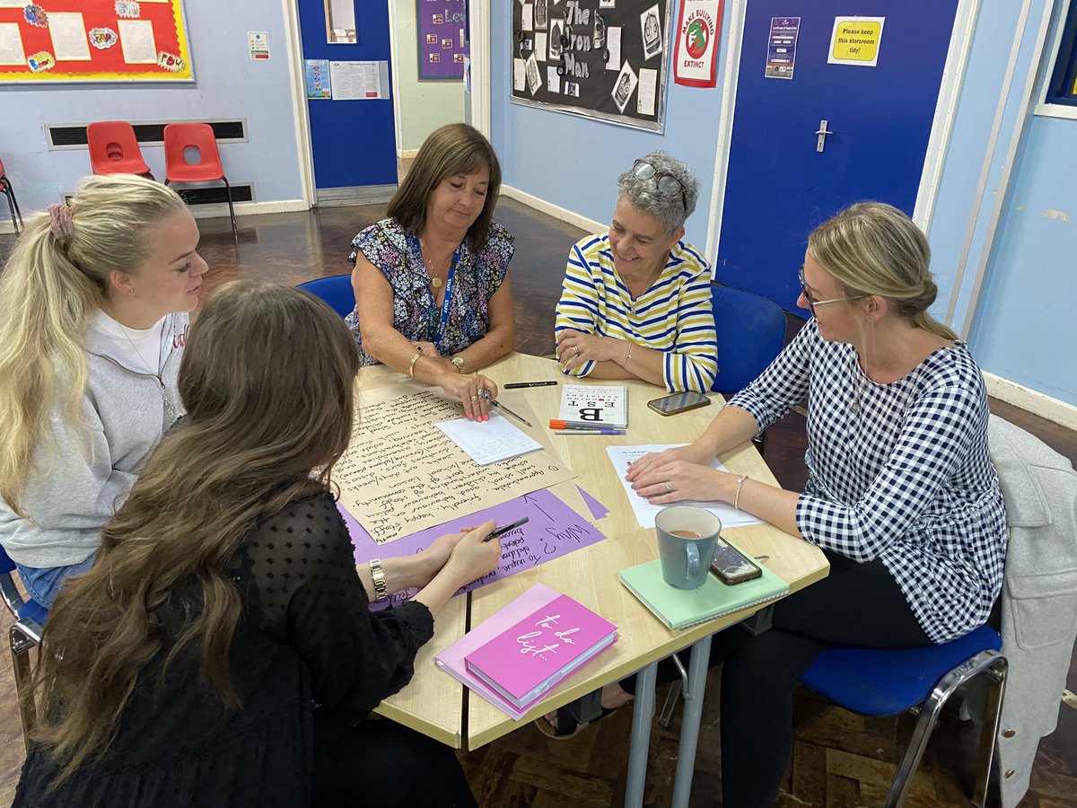 DaneBankPS's tweet image. So nice to be back together after the holidays… staff have spent some time today creating our vision and thinking about why we do what we do… lots of thoughtful and reflective discussion. Roll on the new school year! #inset #createthevision