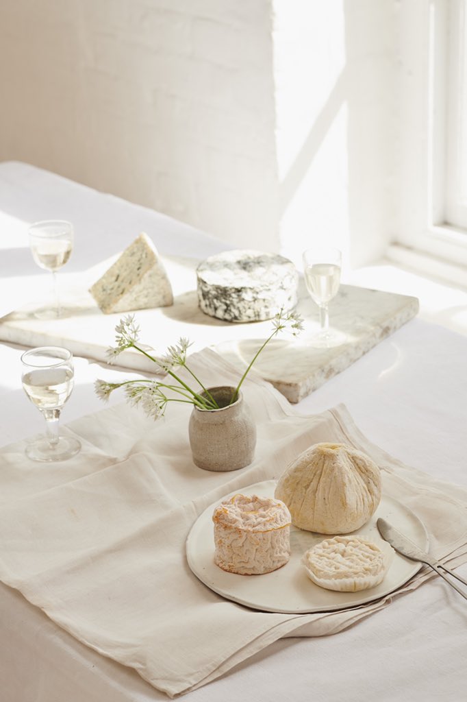 More cheese? That’s right! We have just added to our artisan cheese selection online in all categories - firm, soft, washed and blue 🧀
Head to the link in our bio to check the range and place your order today in time for the weekend! #artisancheese #cheese #harveyandbrockless