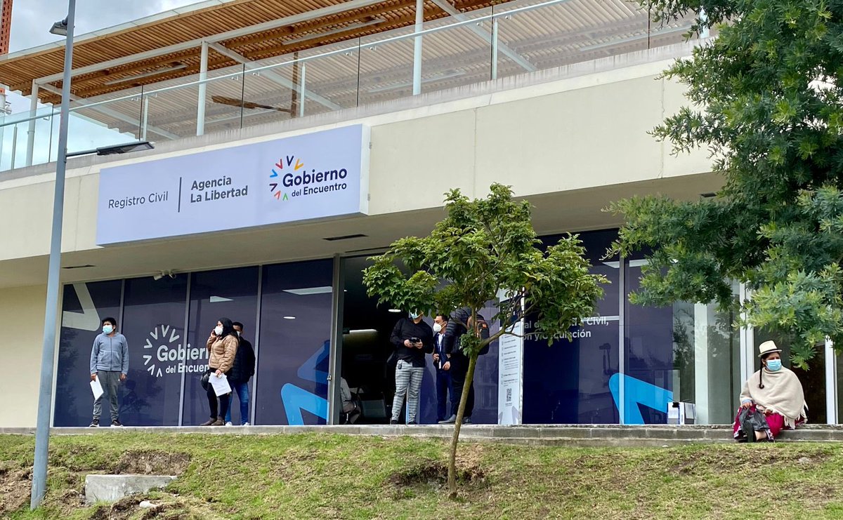 EstebanBernalB's tweet photo. Lo proyectamos↗️
Lo comprometimos👋
Lo gestionamos🤝
Lo cumplimos👏

Primer día de atención en la Agencia del @RegistroCivilec del Parque La Libertad👇

#GobiernoDelEncuentro
#JuntosLoLogramos https://t.co/5b0VIOJVK0