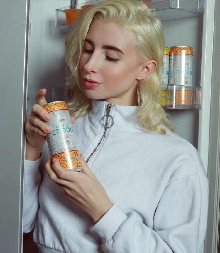 TonysFreshMkt's tweet photo. Kiss our Peach Sparkling Water, it’s Italian

#ItalianbyNature #FontidiCrodo https://t.co/saSpZhnnYy