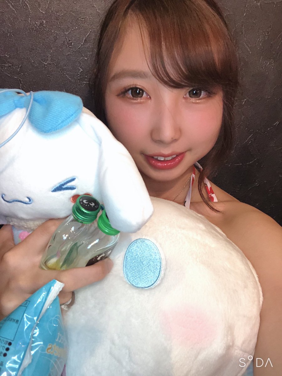 bar_fullmoon's tweet photo. ピ��ス担当👅　みゆ🧡🐹

入店日⇨2o21.o3.19

趣味⇨お笑いみること、推し事

特技⇨体に詳しい！

好きな食べ物⇨粉もん、お寿司

好きな音楽⇨メロコア、ロック

こんなんでも医療系🩺
日々の疲れを一緒に治療しましょ！
癒しなモンっ！
お薬はクライナーで❤︎ https://t.co/siypZKqeKr