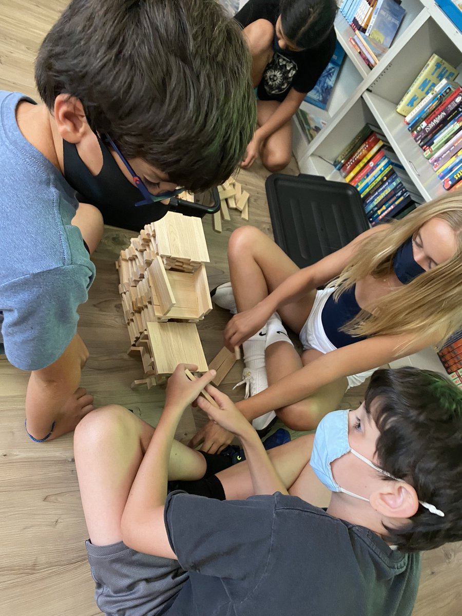 mrsscienceguru's tweet image. More amazing 5th grade Keva ramps! @HoughStreet220 @KEVAplanks @barrington220