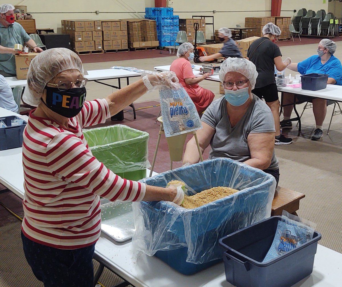 A big THANK YOU to the 107 volunteers of all ages that produced 31,278 Nutri-Plenty® servings during the month of August!