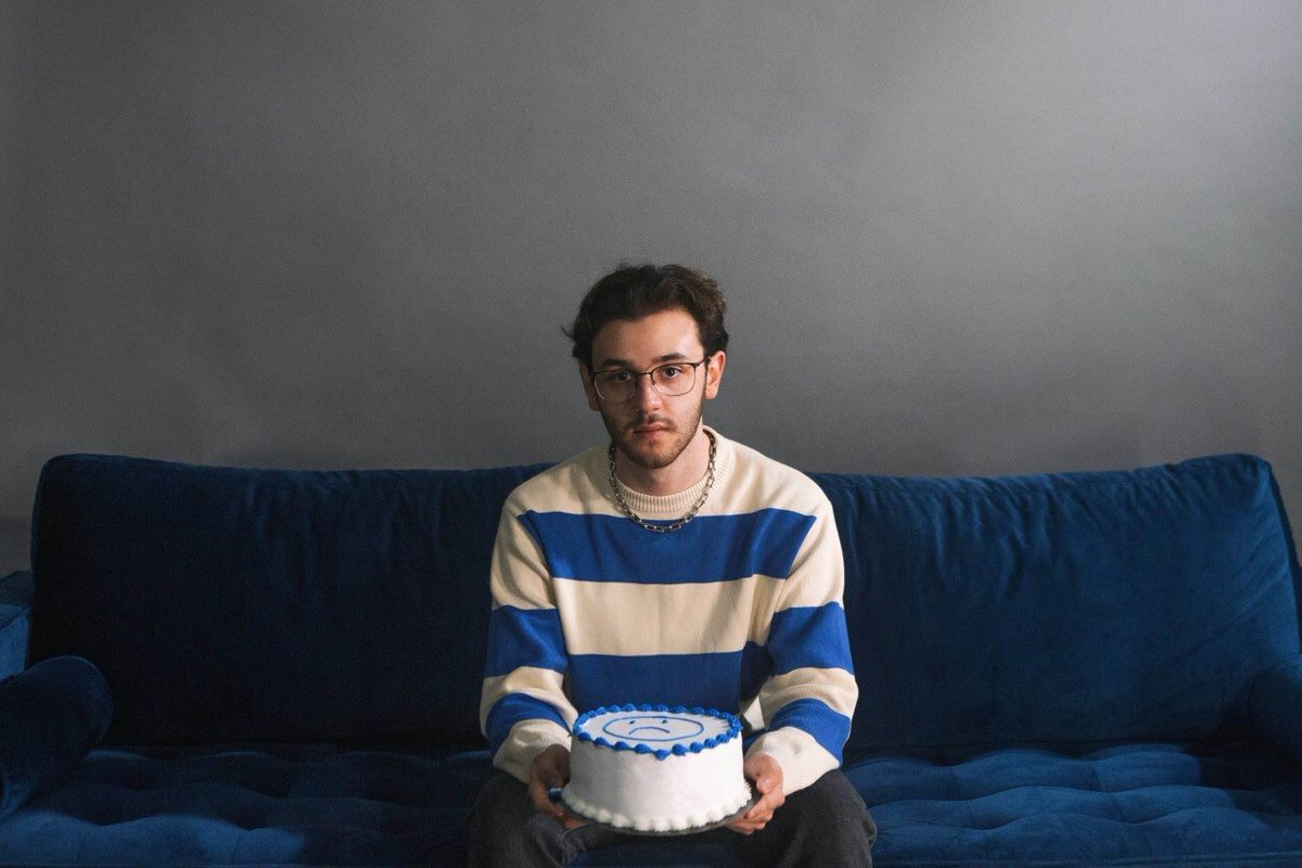 MUSICOFTHEFUTURE© (@musicotfuture) on Twitter photo TORONTO’S POP- RNB ARTIST ‘ <a href="/Chris_GreyMusic/">Chris Grey</a> ’ GIVES US THE LOWDOWN ON HIS BRAND NEW MUSIC ‘I SHOULD BE HAPPY’, PRODUCING AND SO MUCH MORE IN OUR CHAT RIGHT HERE! READ IT NOW AND CHECK OUT CHRIS’S MUSIC. musicotfuture.com/2021/09/01/tor… #hypemusic TORONTO’S POP- RNB ARTIST ‘ <a href="/Chris_GreyMusic/">Chris Grey</a> ’ GIVES US THE LOWDOWN ON HIS BRAND NEW MUSIC ‘I SHOULD BE HAPPY’, PRODUCING AND SO MUCH MORE IN OUR CHAT RIGHT HERE! READ IT NOW AND CHECK OUT CHRIS’S MUSIC. musicotfuture.com/2021/09/01/tor… #hypemusic