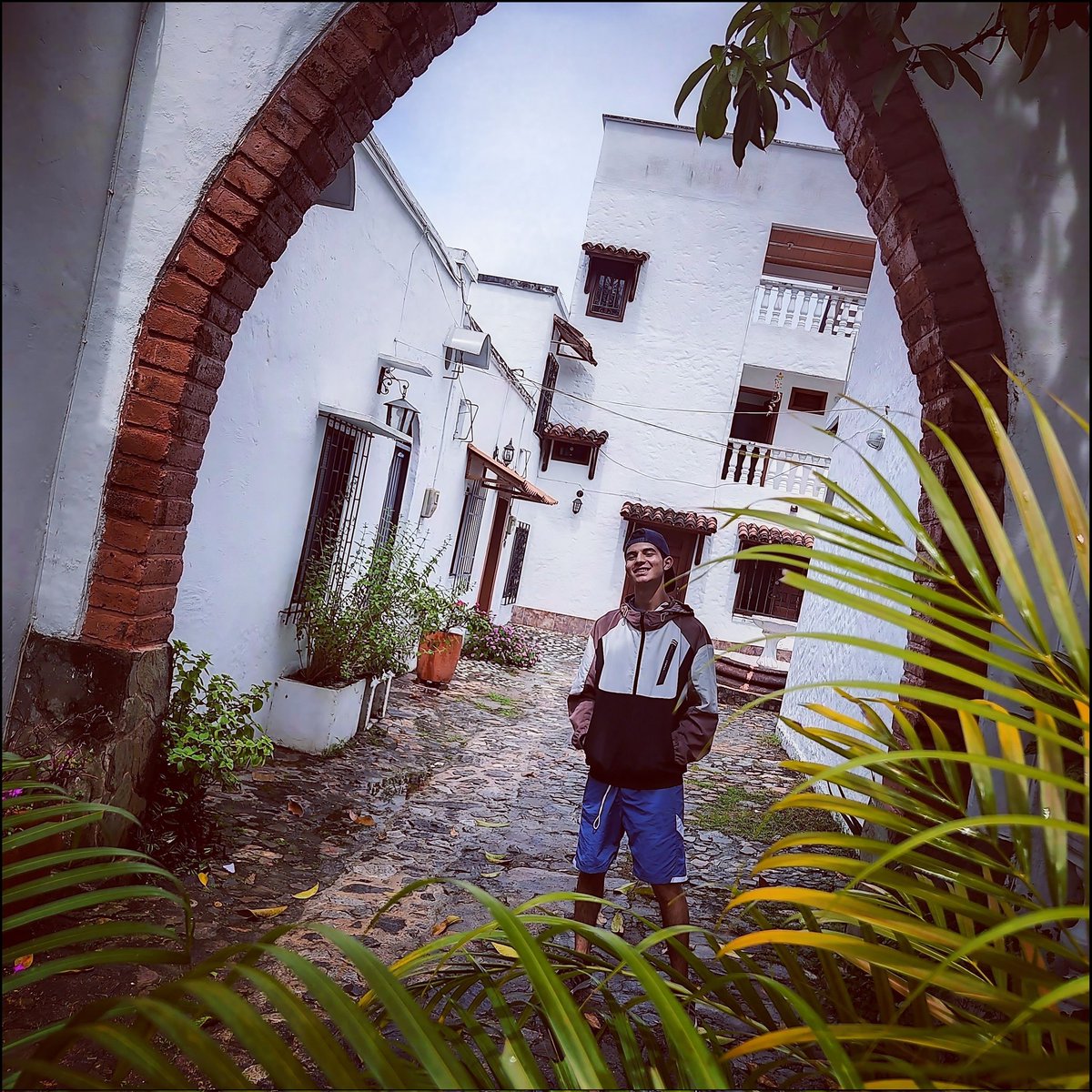 http_felipe_01's tweet image. #NuevaFotoDePerfil2021