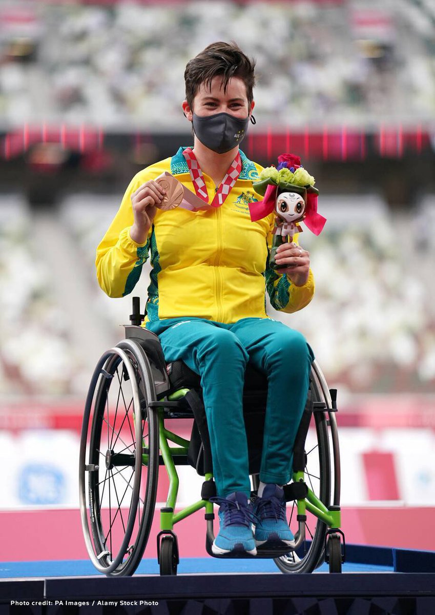 🇦🇺 Robyn Lambird (Wheelchair sprinter)

🥉At 18.68 seconds, the Australian seized the bronze medal in the women’s 100m T34 at their first ever Paralympics.

🌈 Lambird also became the first out non-binary Paralympic athlete to take a spot on the podium.