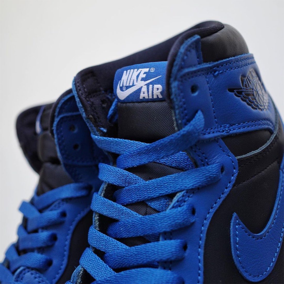 nicekicks's tweet image. Up-close with the Air Jordan 1 High OG “Dark Marina Blue.”
