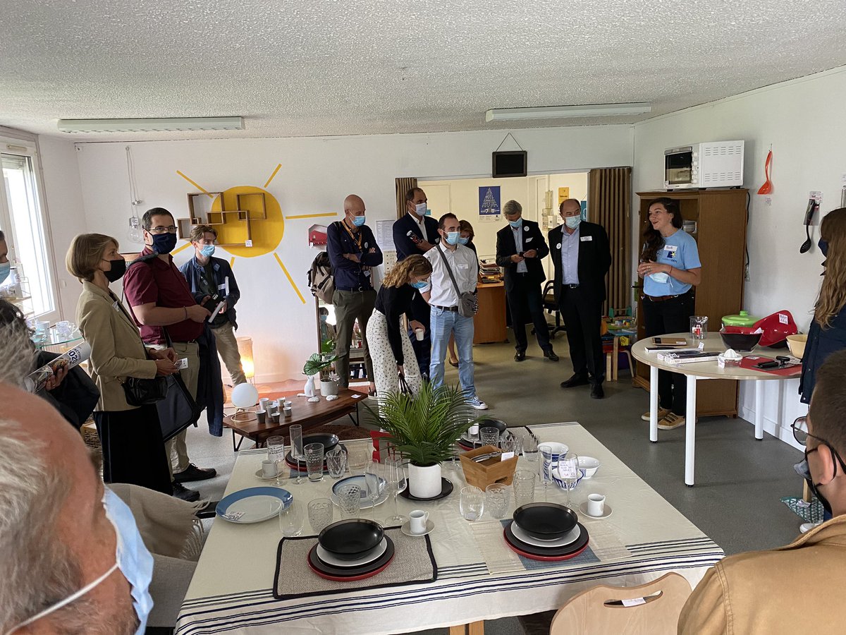 FondationNord's tweet image. Inauguration de la BSE à #Roubaix. Un très beau projet collectif pour aider les familles précaires à aménager leur 1er logement. 
En 1 an, 300 familles accompagnées, 
8300 objets vendus et 60 partenaires mobilisés. 👏 Très fiers d’accompagner une si belle initiative dans le Nord.