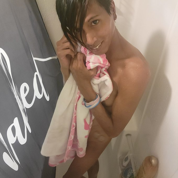Heyyy no peaking ?,
Ok maybe just a sneak peak hehe ?
#TransIsBeautiful #Twink #Tgirl https://t.co/P