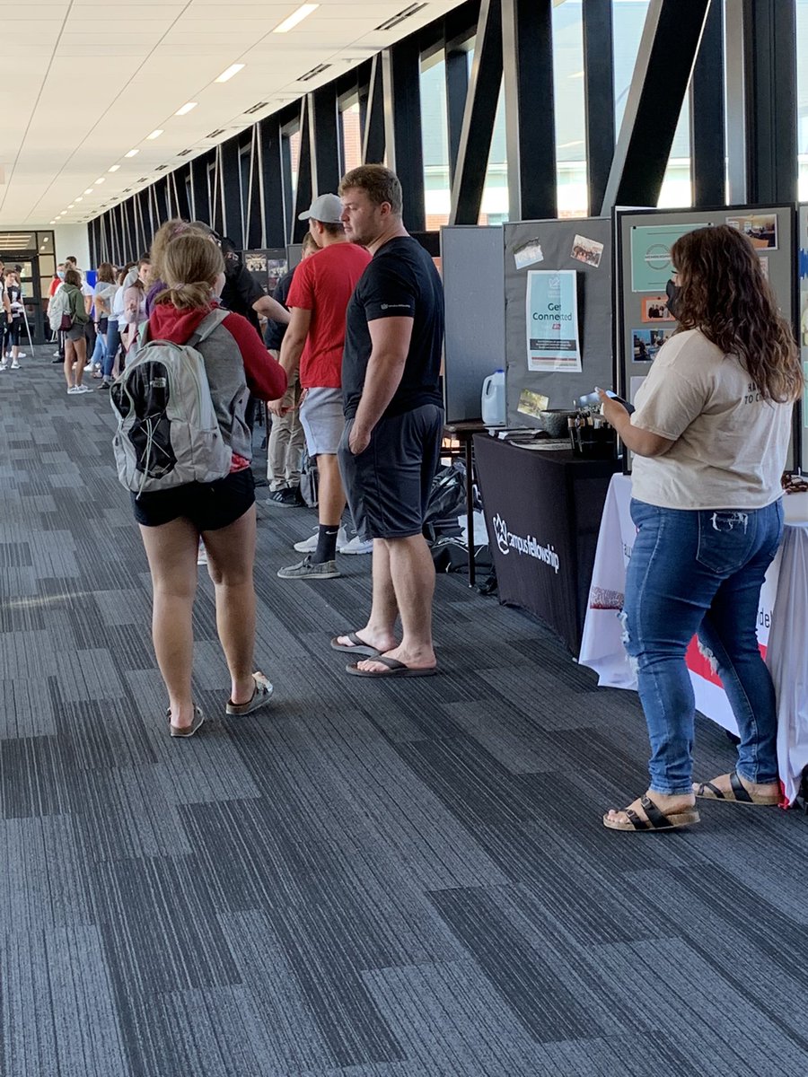 WeekGv's tweet image. Involvement Fair now until noon!!!! Lots of prizes!!!