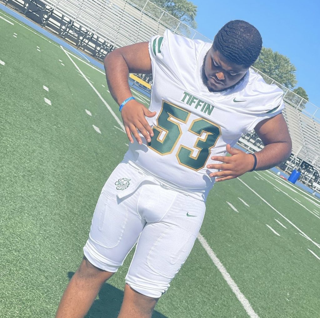 VikeNationFB's tweet photo. Yo @Big_Shot_Robert that smile says it all‼️ Do what you love and love what you do‼️ #WhereRTheyNow #BuiltDifferent @TUDragonFB @VikeNation @gmcsports https://t.co/NmBHR2MhVL