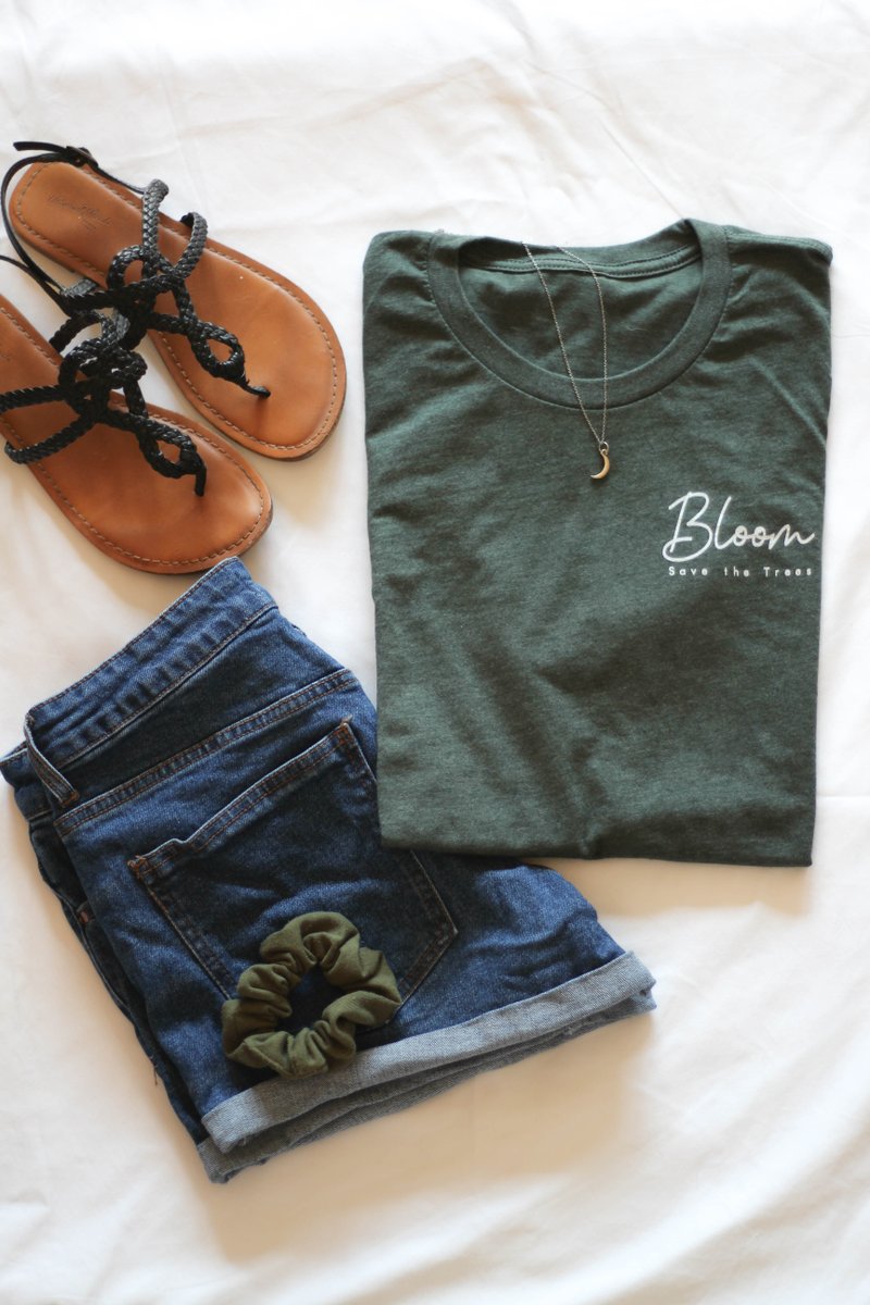 BloomClothingCo's tweet photo. Our Essentials Apparel line is here to stay! Simplistic, Comfortable and Eye Catching.

You can purchase this soft #savethetrees Heather Forest Tee here: https://t.co/ZWf9mClZ9x

#essentials #savethetrees #apparel #fashion #clothingwithacause https://t.co/fdCLLMiAh9