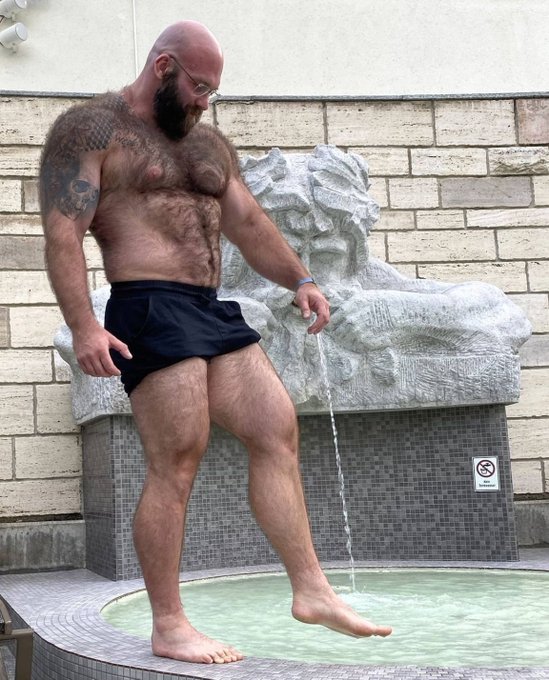 https://t.co/b7bYldFFzN
⬆️ Nudity will be allowed on OF🥵, they are not changing their  😁 hurray
