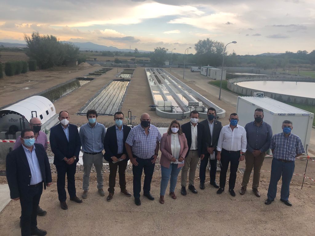 TalaveraAyto's tweet photo. 🔴 La alcaldesa destaca que Talavera se está convirtiendo en referente en la reutilización del agua para usos como el agrícola de la mano de los proyectos Life.
#ODS6 #AguaLimpiaYSaneamiento #LifeIntExt #LifePhoenix #TalaveraDeLaReina
👉+info: https://t.co/w0jfz66uup https://t.co/57sLESAODv
