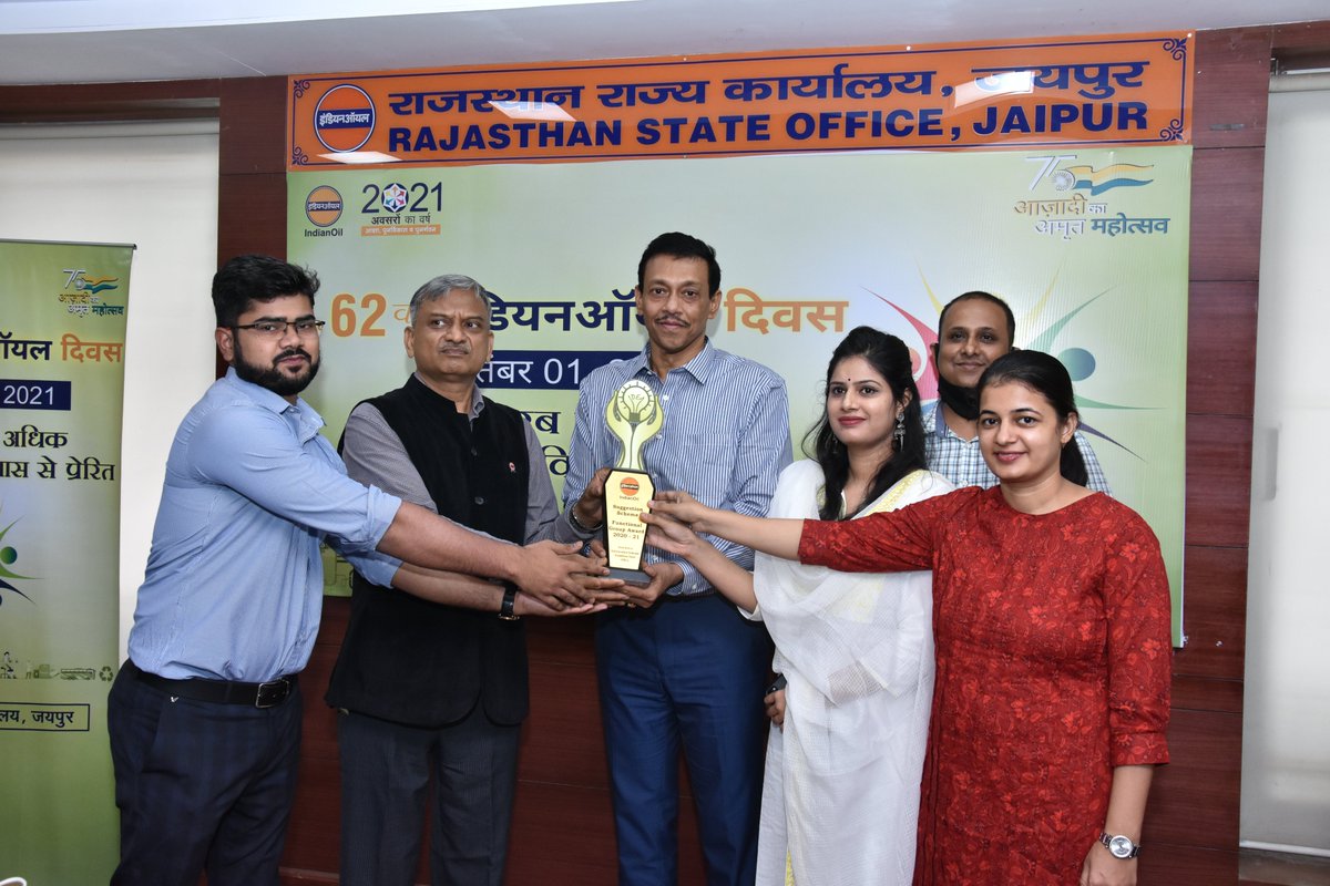 #IndianOilDayRajasthan IS department was felicitated by ED &amp; SH, Rajasthan S.O. , .. for exceptional contributions in activating ECMS and smoothly facilitating various virtual platforms. IS Department, Rajasthan was awarded the Best Suggestion Group award .
