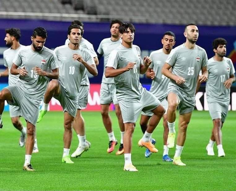 Ali_nori2000's tweet photo. نثق بكم ، نعول عليكم ، فكم من مرةٍ قهرنا بها الشمسون  ؟ وكم من مرةٍ افرحتم جمهوركم المجنون ؟ 

كوريا الجنوبية ليست بعبعاً ، هم 11 لاعب وانتم مثلهم ، والرجال تظهر في اوقات الصعاب وانتم رجال الوطن وبكم نتطلع للفرح. 

اكتب كلمة دعم لاسود الرافدين لمؤازرتهم ، وتوقع نتيجة اللقاء. https://t.co/5lLudPrCMI