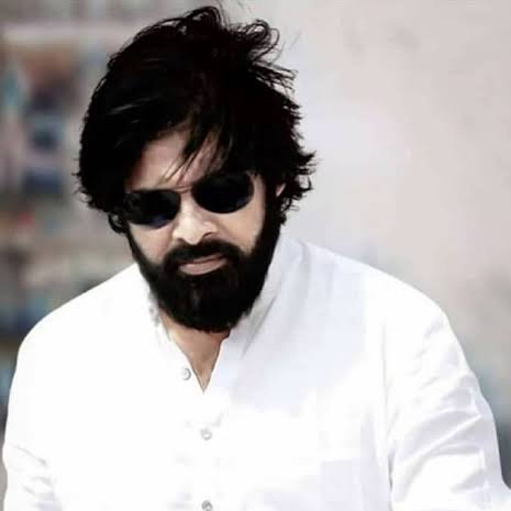 LiveTFI's tweet photo. Power star Birthday updates  #HBDJanaSenaniPawanKalyan 

11:16 AM - #BheemlaNayakFirstSingle 
1:20 PM - #HariHaraVeeraMallu 
2:20 PM - #PSPK - #SurrenderReddy - #SRT 
4:05 PM - #PSPK - #HarishShankar - #MythriMovieMakers https://t.co/UoydhdAgJg