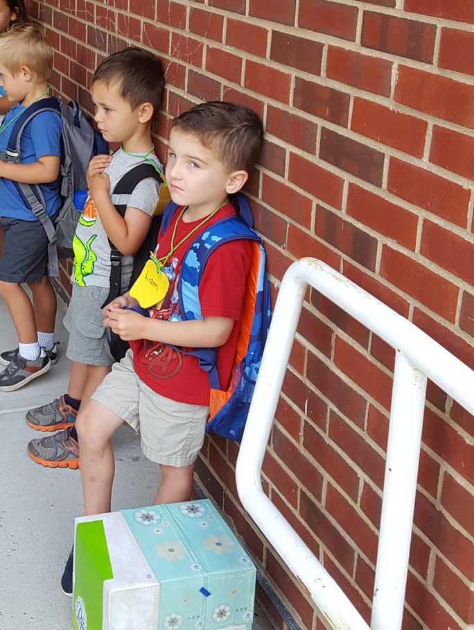 PemSch_news's tweet image. First day of preschool to the first day of third grade. #SameExpression  #PPSFirstDay21
