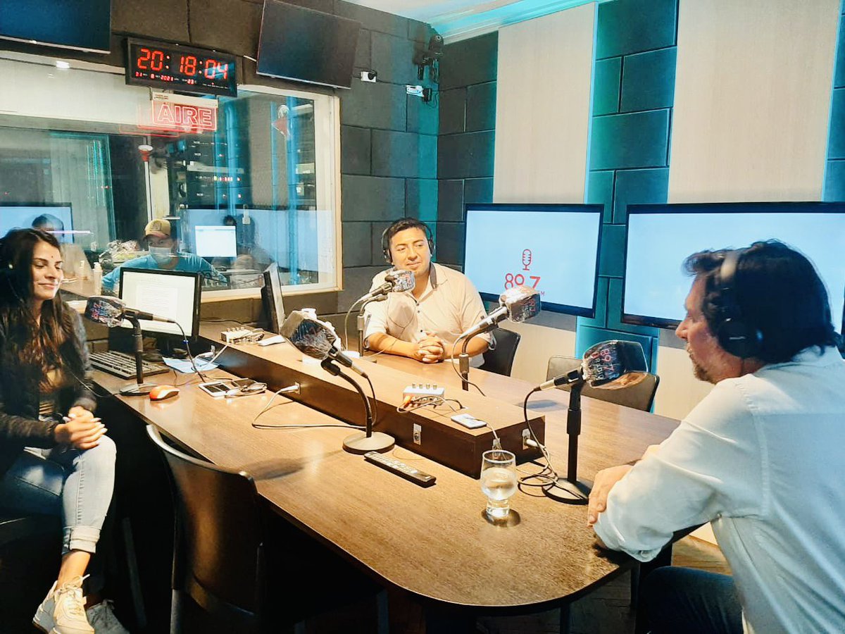 nickiavellaneda's tweet photo. En RADIO CON VOZ - 89.7
con @Jimenaloayzaok @Marianoburgosok
Gracias a los medios y periodistas que me reciben en su lugar de trabajo. Buscamos fortalecer el desarrollo productivo.
#Lista501R
#PorSalta
#NicolásAvellanedadiputado
#JuntosPorelCambio+
#Salta https://t.co/U3BUXm7FPI