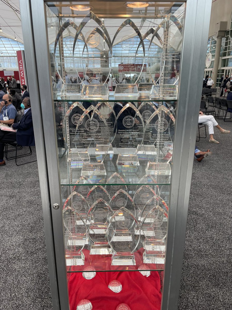 Today at #AAOS2021 Live at 5pm: Celebrate the 2020 <a href="/AAOS1/">AAOS</a> #OVT Award 🥇 Winners!!!

Location: Academy Hall, Sails Pavilion, Poster Tour Stage

Both 2020 &amp; 2021 Award-Winning videos will be showing in #OVT all week long