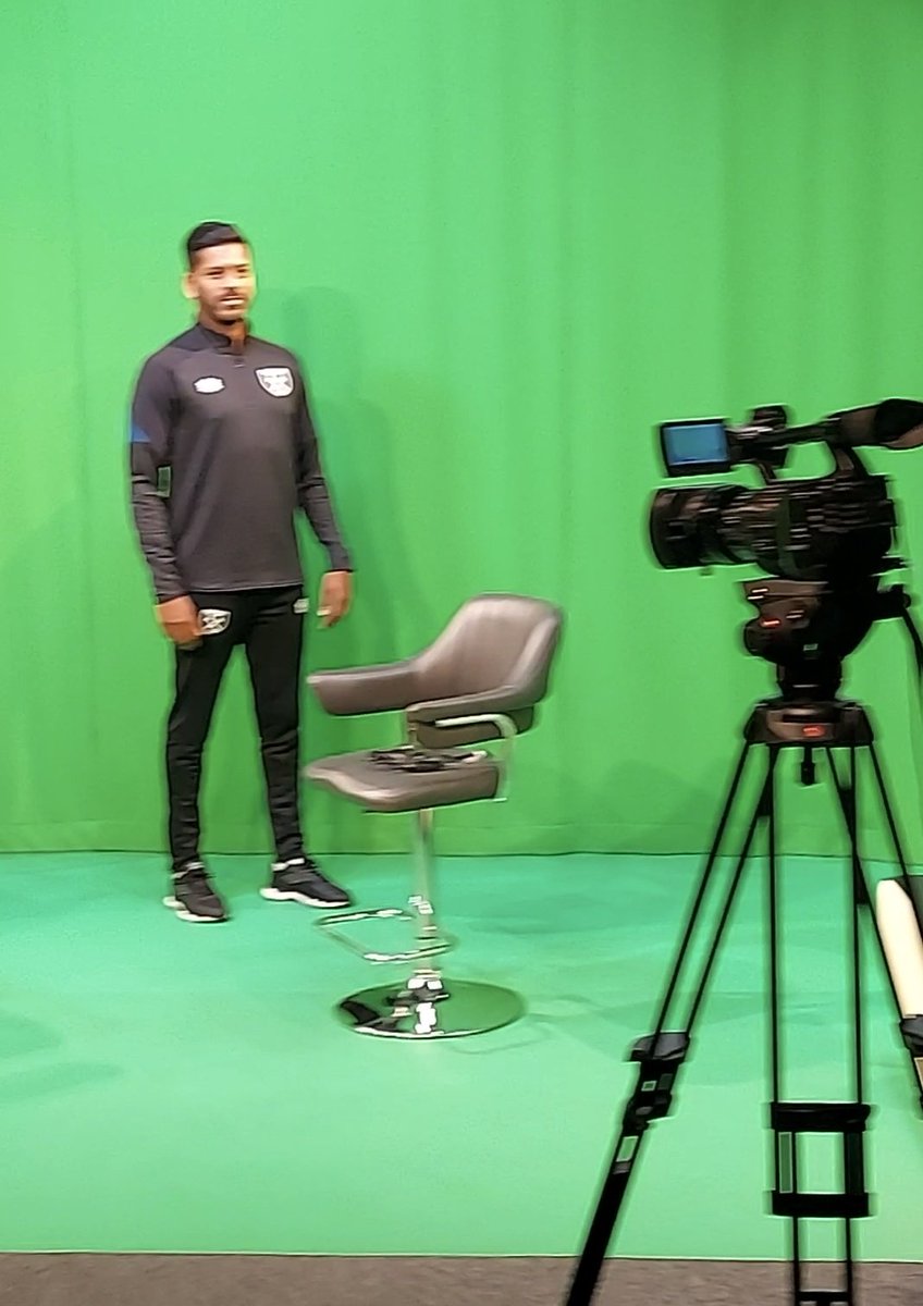 ImrulGazi's tweet photo. Excited to start a lil project I've been wantin to do for a few years. Pleasure speaking to @AnwarU01 &amp; @lits_zaman for @TVOne_Sports (Sky 781) New TV Show "Game Changer" Keep an 👀 for more details.
(Lookin to get more Trail Blazers from The Sports scene on! 📺) #GameChanger https://t.co/dSCq9mMc2O