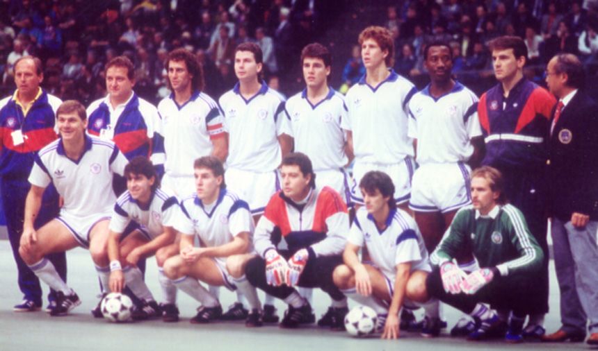 usasupersoccer's tweet photo. #USfutsalMNT, 1989.

Top row: Joe Machnik, John Kowalski, Jim Gabarra, Mike Windischmann, Brent Goulet, Bruce Murray, Doc Lawson, Kees de Koening, Dr. Melvin Hayashi. 

Bottom row: Juli Veee, Tab Ramos, Peter Vermes, David Vanole, Eric Eichmann, A.J. Lachowecki. https://t.co/cEp4DLqqGz
