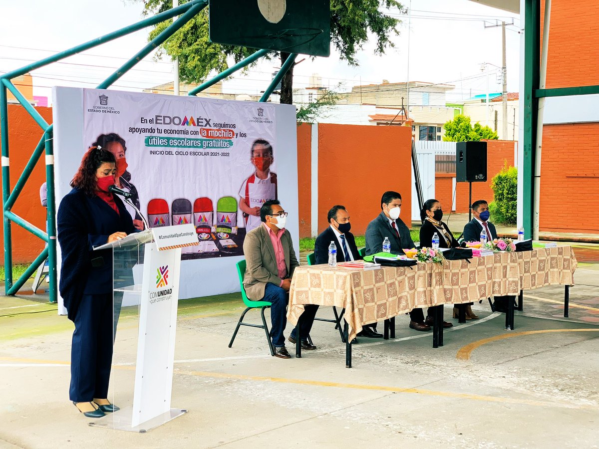 Mauricio_Arroyo's tweet photo. Representé al Sr. Gobernador, @alfredodelmazo en el arranque del Ciclo Escolar 2021-2022 en la 🏫 Primaria “Fernando Montes de Oca”. 

Continuamos con la entrega de los #ÚtilesEscolaresEdoMéx 📚 🎒 y Libros de Texto Gratuito. https://t.co/aUBYjd1psk