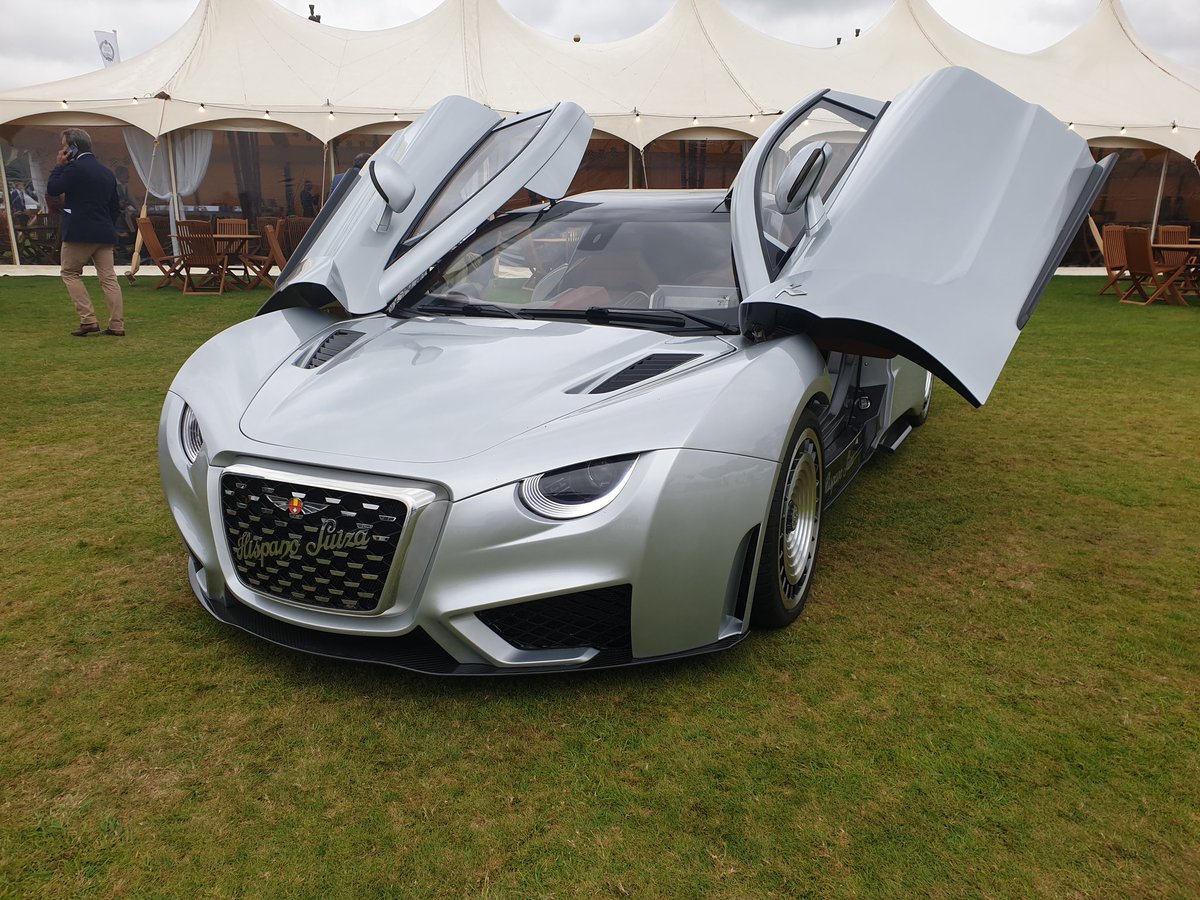 MotoringDiary's tweet photo. We were at @SalonPriveUK today. Lots happening at this wonderful event. https://t.co/9ayawzmhXW